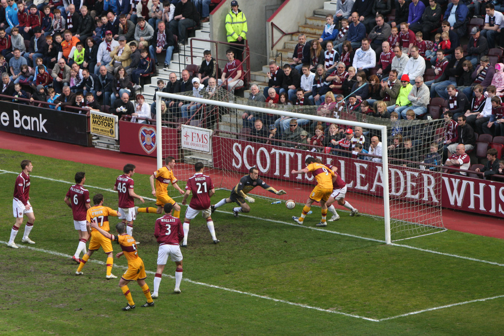 Hearts%200%20Motherwell%202%2024th%20April%202010%20266