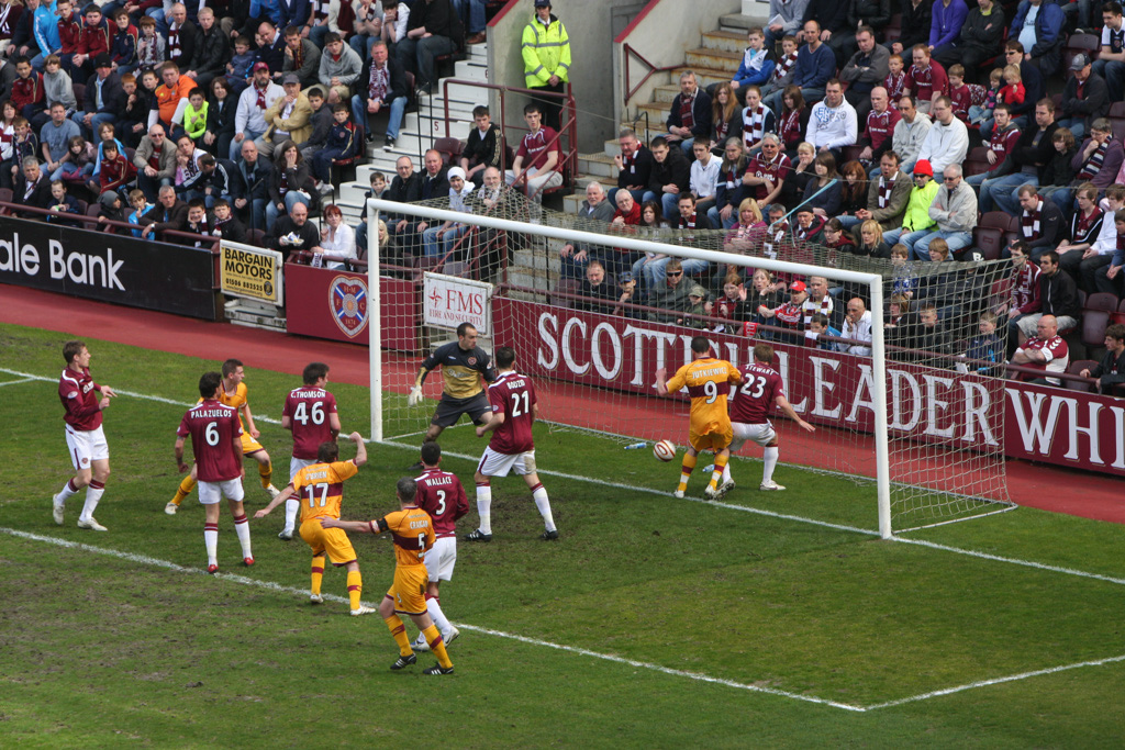 Hearts%200%20Motherwell%202%2024th%20April%202010%20263