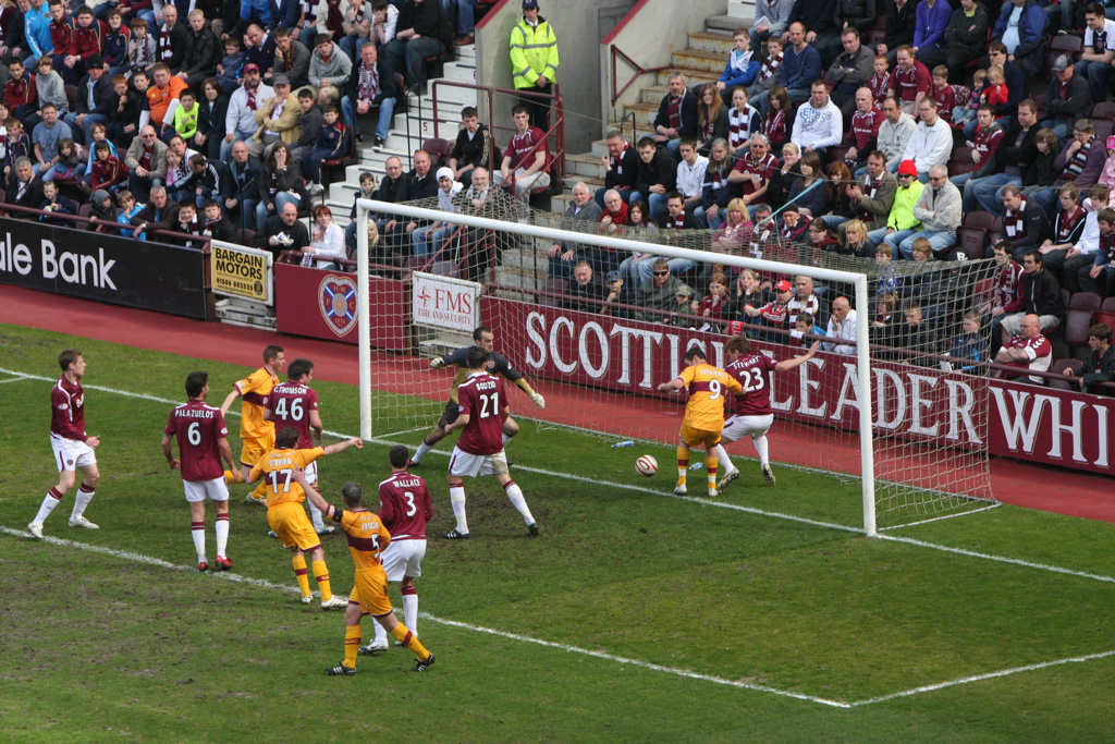 Hearts%200%20Motherwell%202%2024th%20April%202010%20264