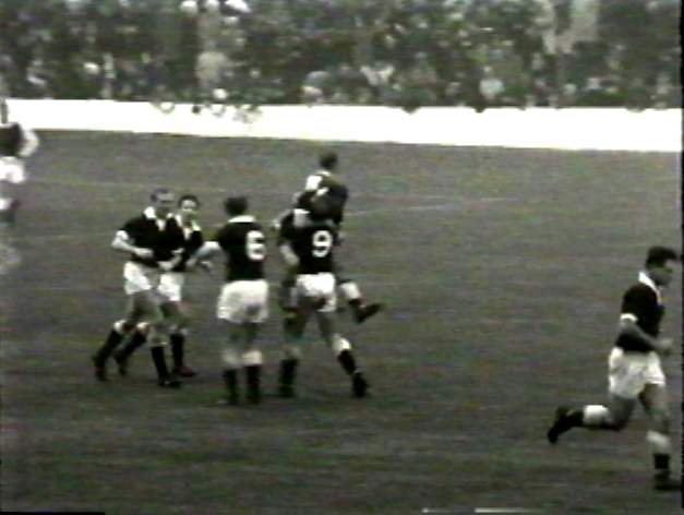 Sat 05 Sep 1964  Hibernian 3  Hearts 5 