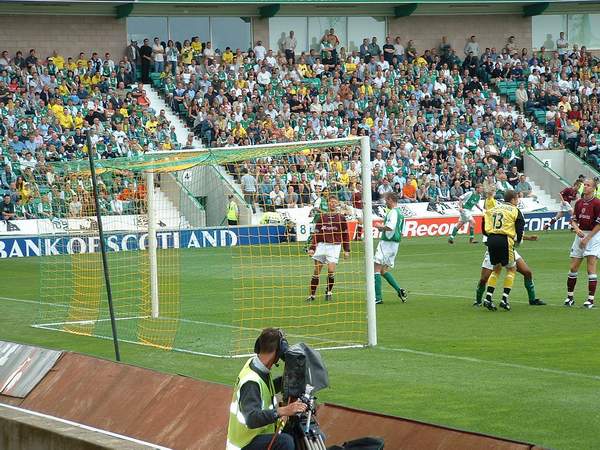 Sun 17 Aug 2003  Hibernian 1  Hearts 0 