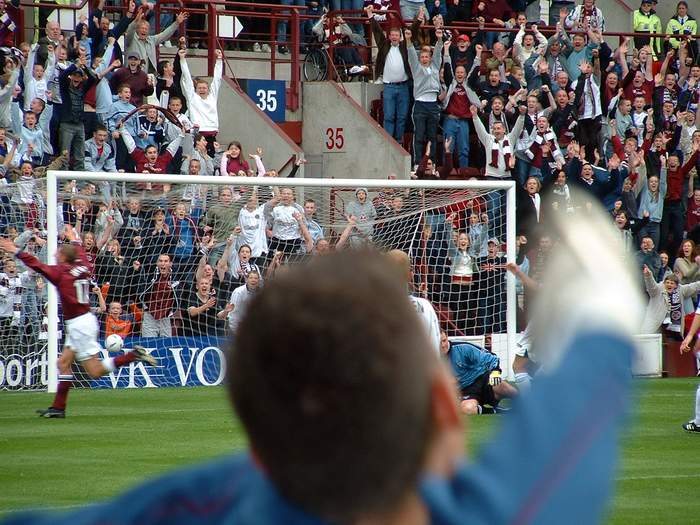 Sun 31 Aug 2003  Hearts 1  Dunfermline Athletic 0 