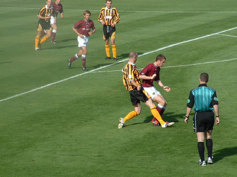 Sun 07 Sep 2003  East Fife 1  Hearts 2 