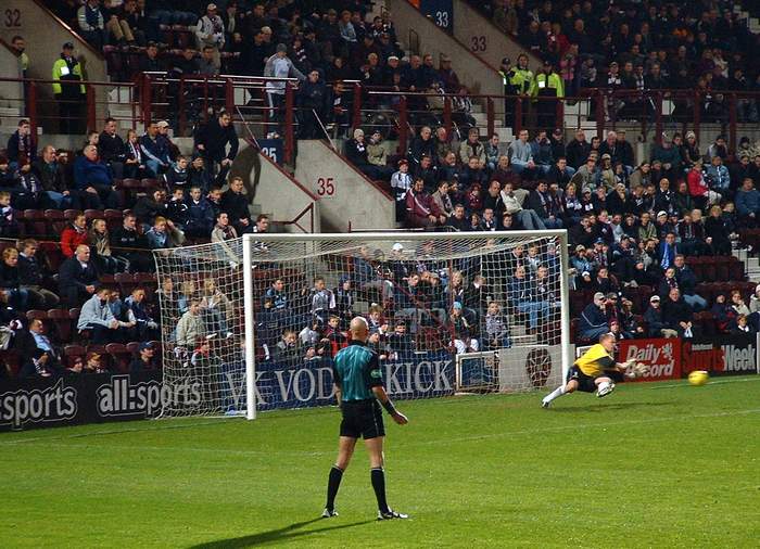 Wed 29 Oct 2003  Hearts 2  Falkirk 1 