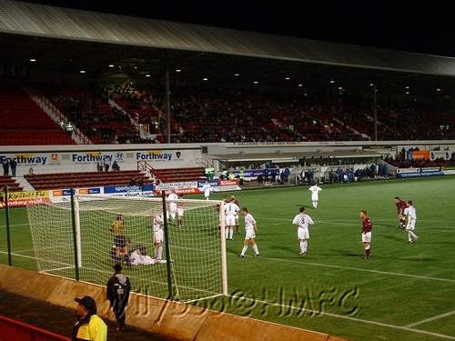 Sat 06 Dec 2003  Dunfermline Athletic 2  Hearts 1 