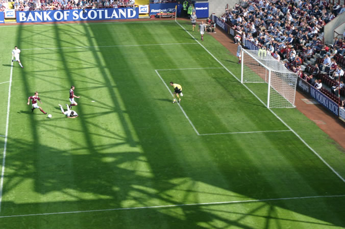 Sat 14 Aug 2004  Hearts 0  Aberdeen 0 