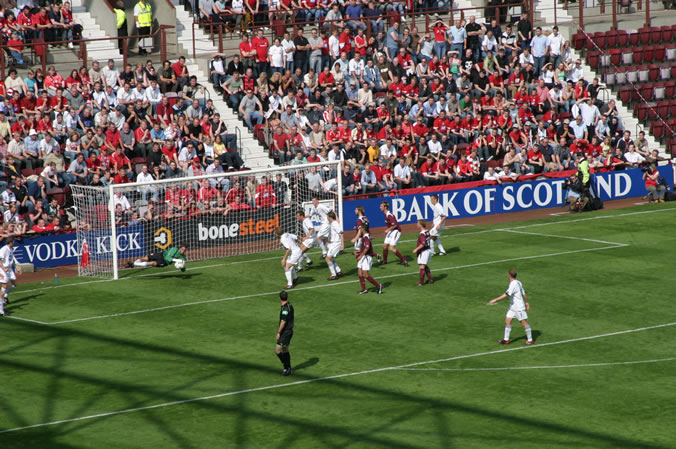 Sat 14 Aug 2004  Hearts 0  Aberdeen 0 