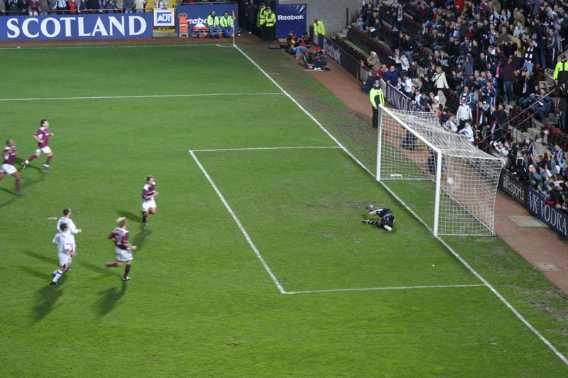 Sat 04 Dec 2004  Hearts 3  Dunfermline Athletic 0 