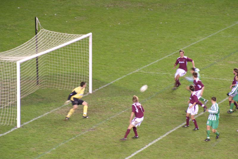 Thu 16 Dec 2004  Hearts 0  Ferencvaros 1 