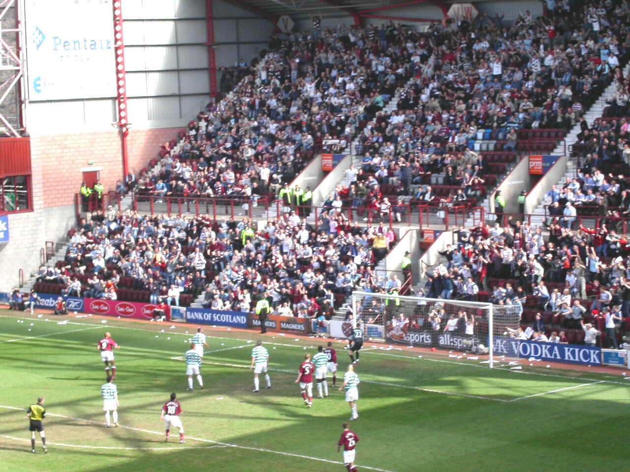 Sun 25 Apr 2004  Hearts 1  Celtic 1 