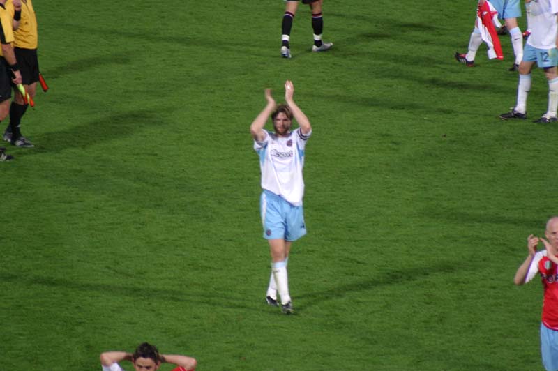 Thu 21 Oct 2004  Feyenoord 3  Hearts 0 